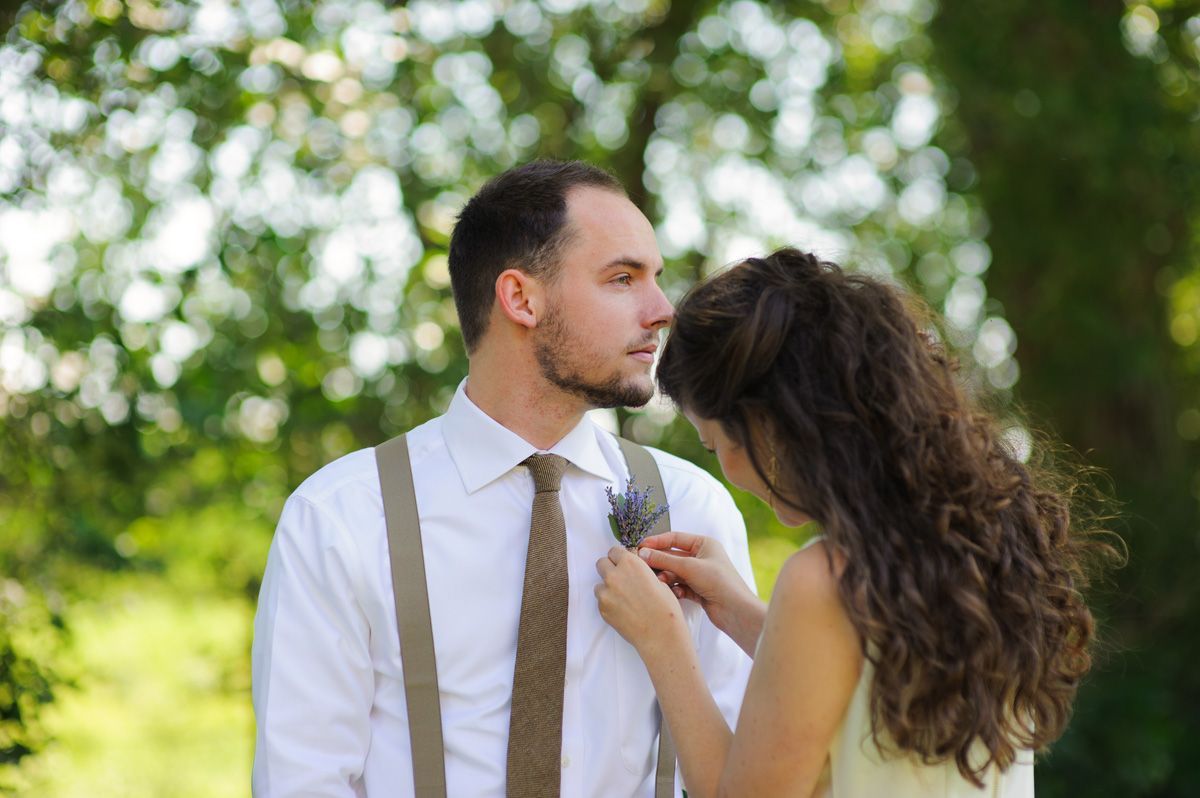 Secrest-Octagon-Barn-Wedding-06
